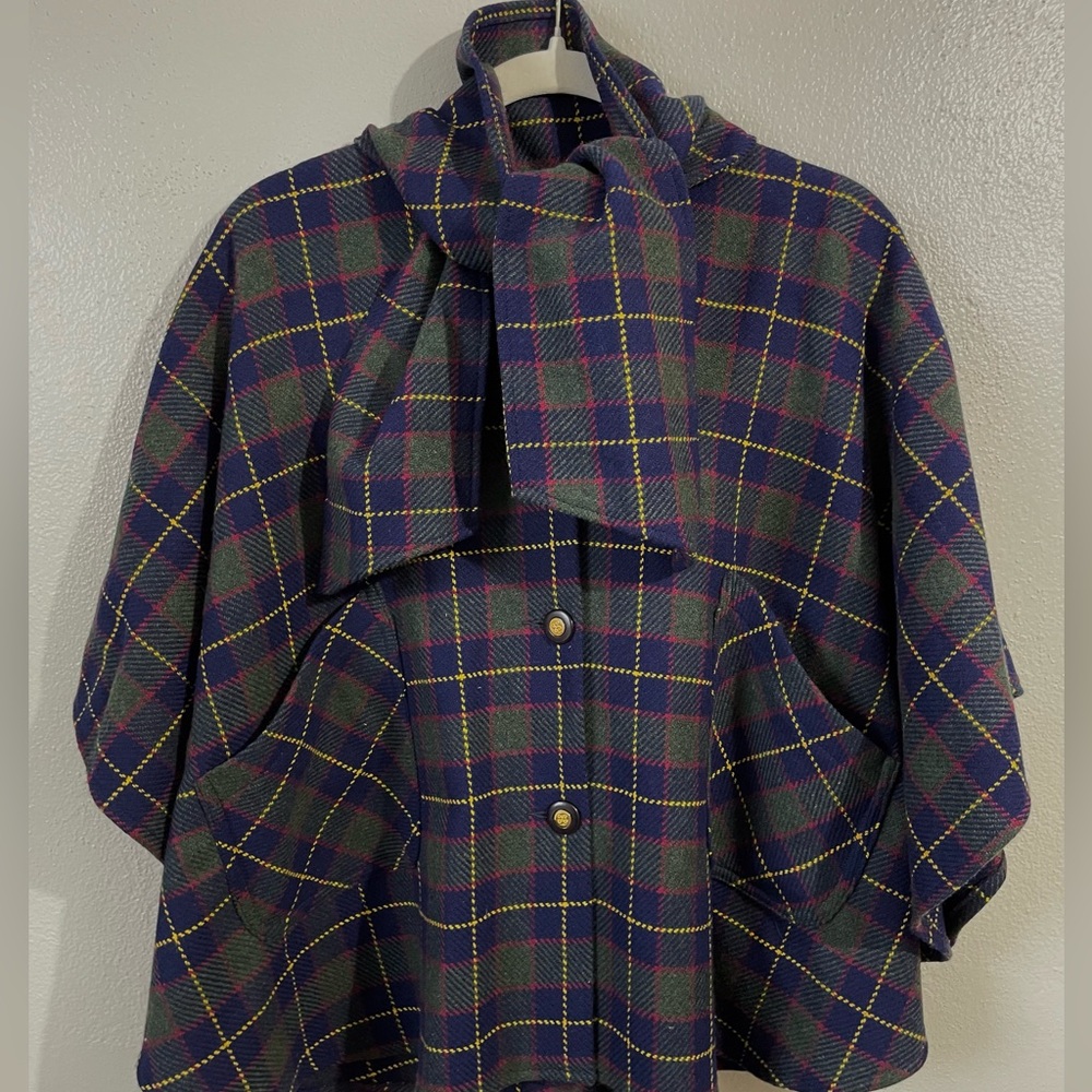 Brannigan Weavers Wool Plaid Cape Poncho One Size Button Euro Ireland Jacket